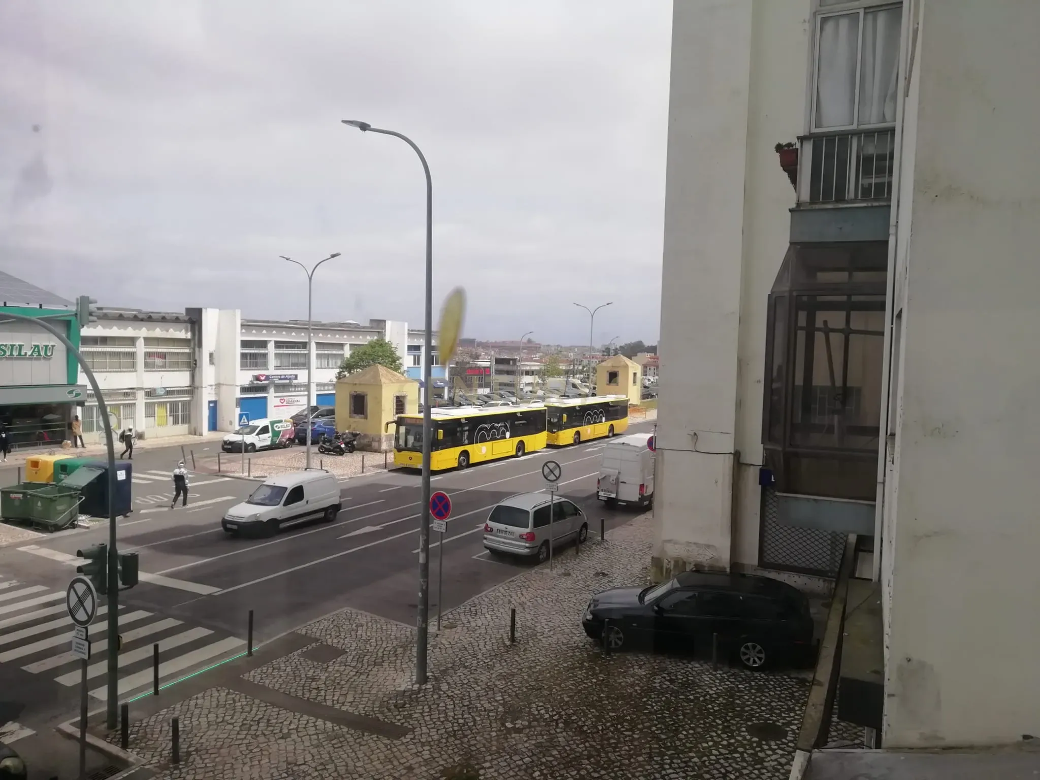 Fotografia 10 de EXCELENTE PARA HABITAÇÃO DE  -   112m2. ou PARA NEGOCIO.    ENTRE A  REBOLEIRA E DAMAIA.