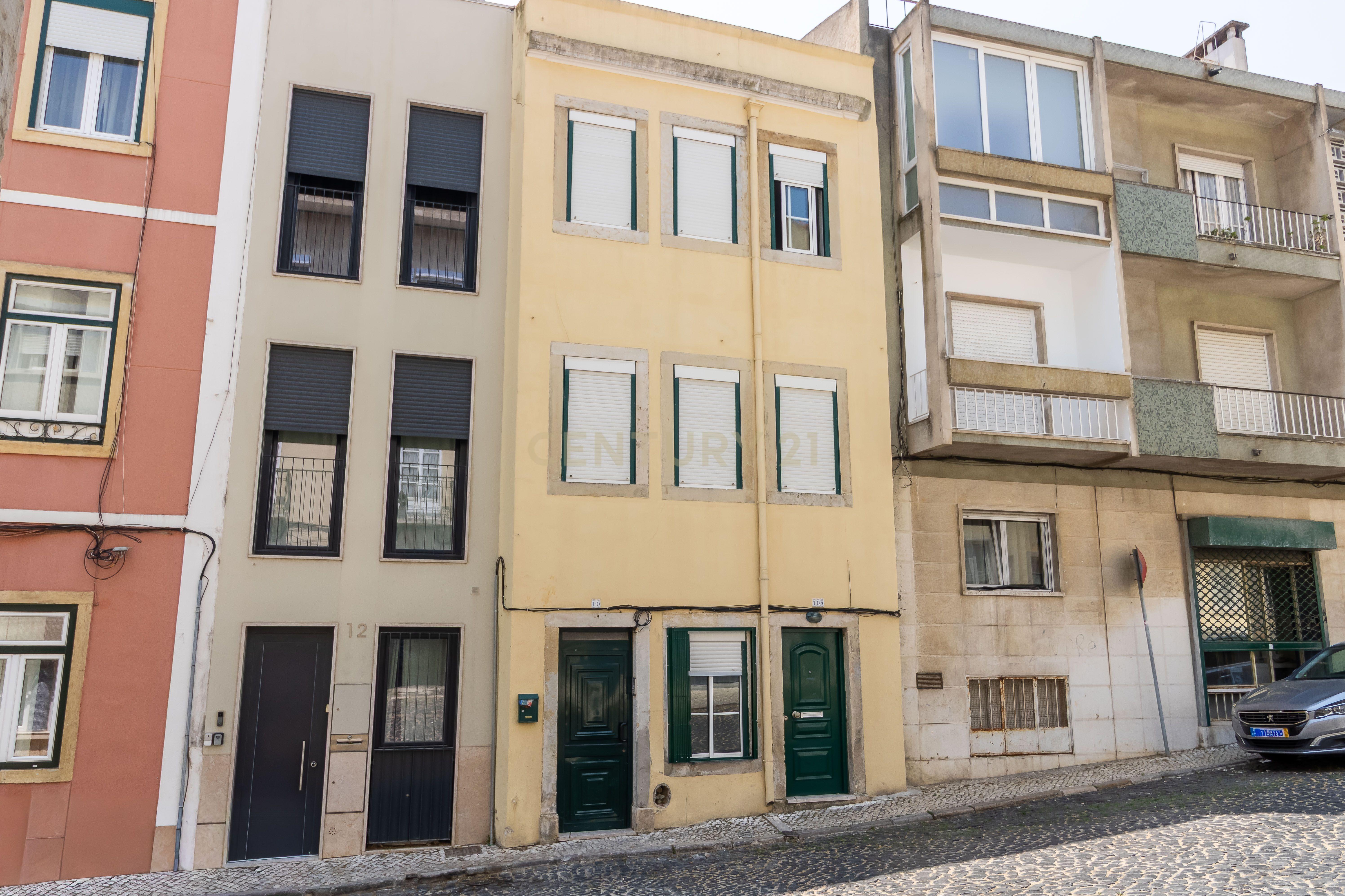 Fotografia 2 de T1 Integralmente remodelado com Logradouro na Estefânia, Lisboa
