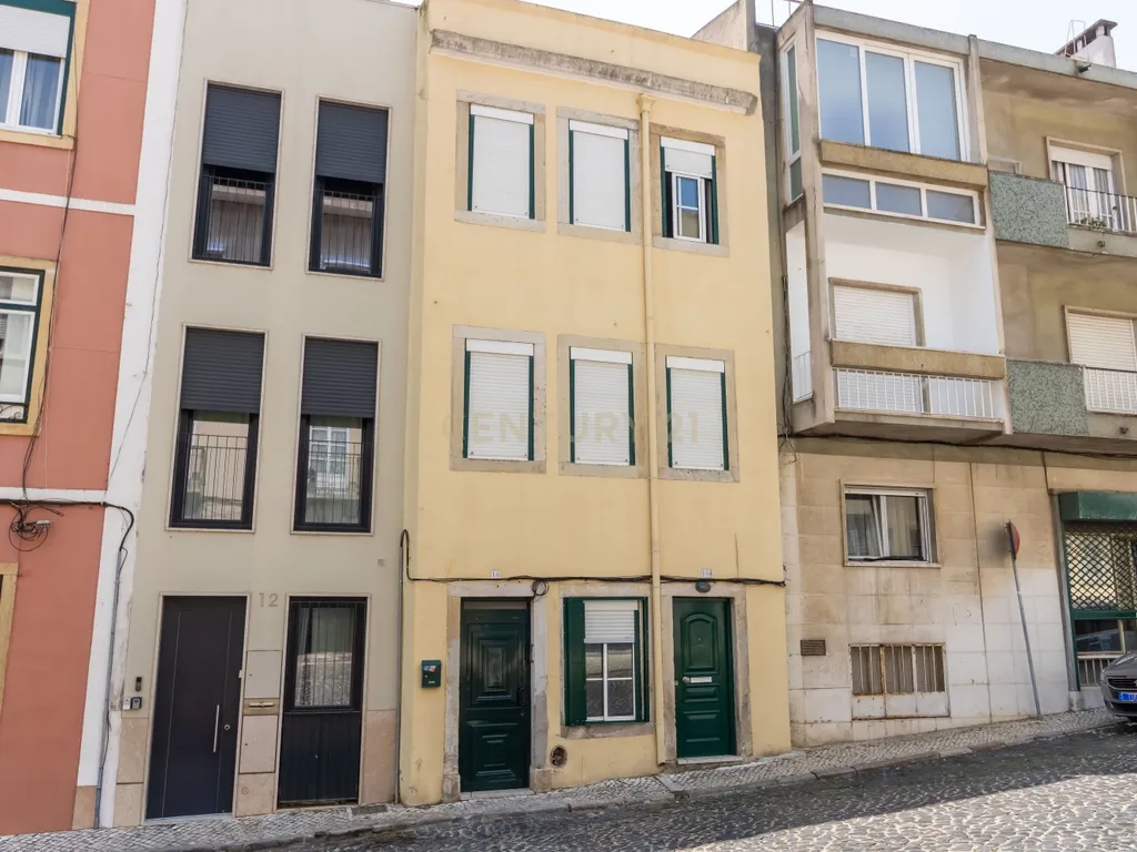 T1 Integralmente remodelado com Logradouro na Estefânia, Lisboa - Image 2
