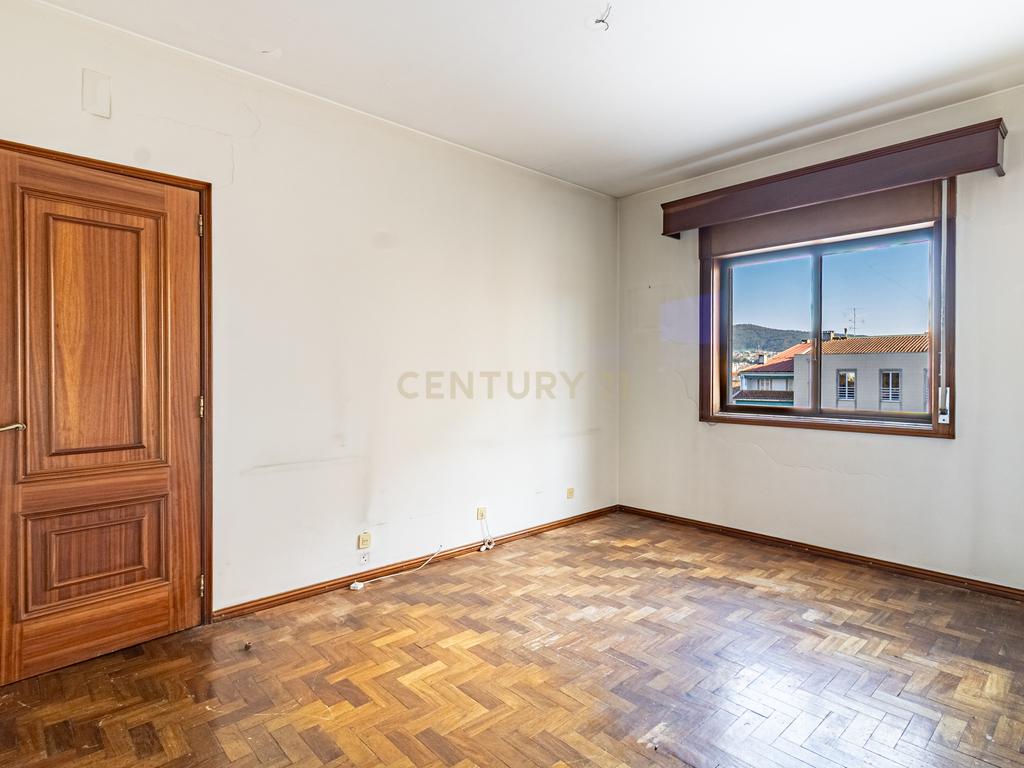 Apartamento Tipologia T5 Centro de Braga com garagem 2 carros - Image 23