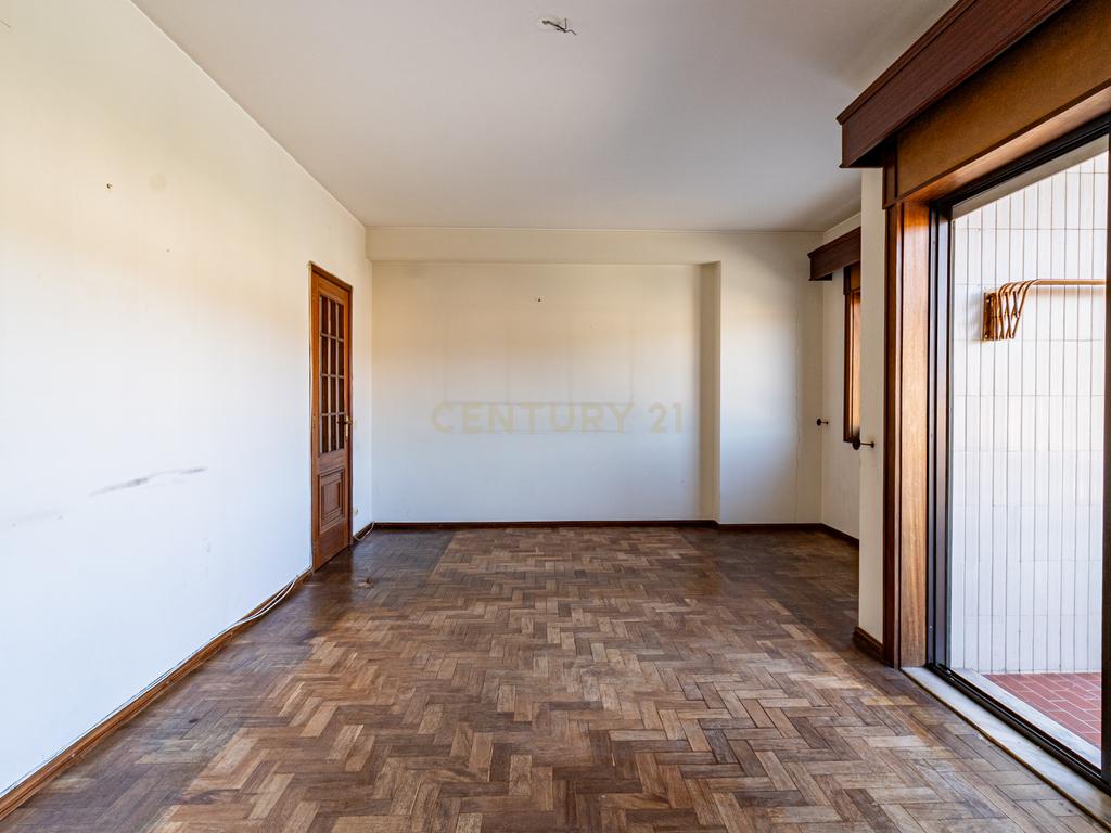 Apartamento Tipologia T5 Centro de Braga com garagem 2 carros - Image 13