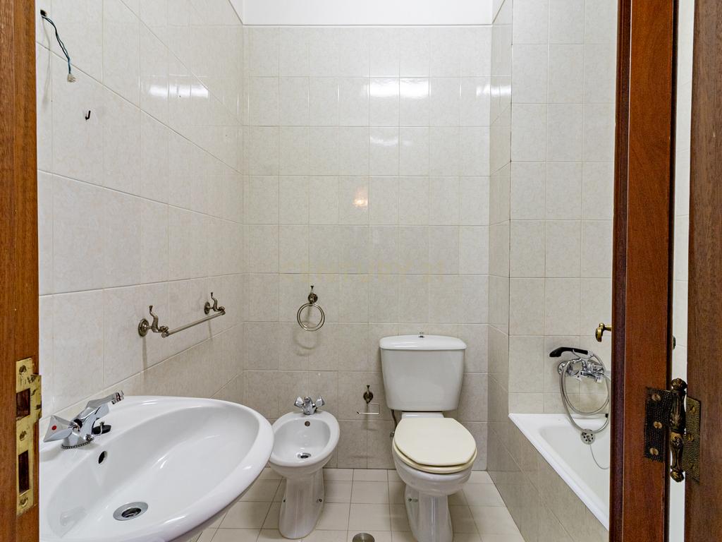Apartamento Tipologia T5 Centro de Braga com garagem 2 carros - Image 19