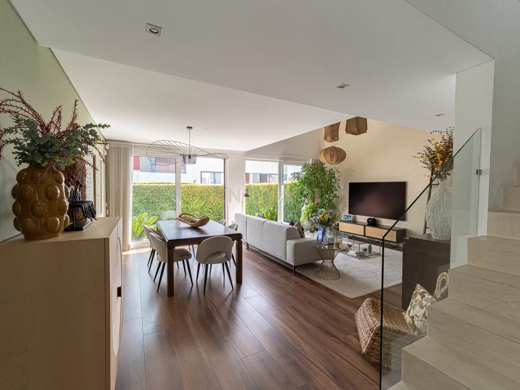 Moradia Geminada T4 em Carcavelos, Sassoeiros - Image 14