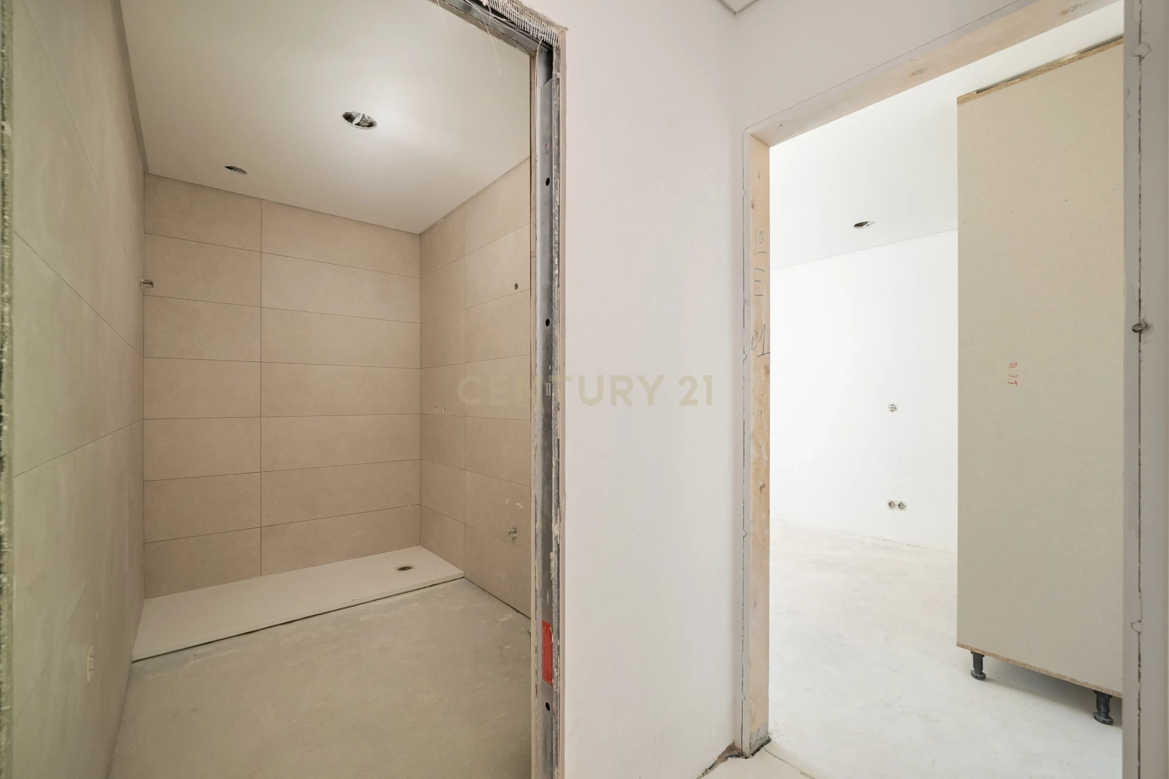 Fotografia 5 de T1 em Construção em Coimbra com Garagem e Terraço