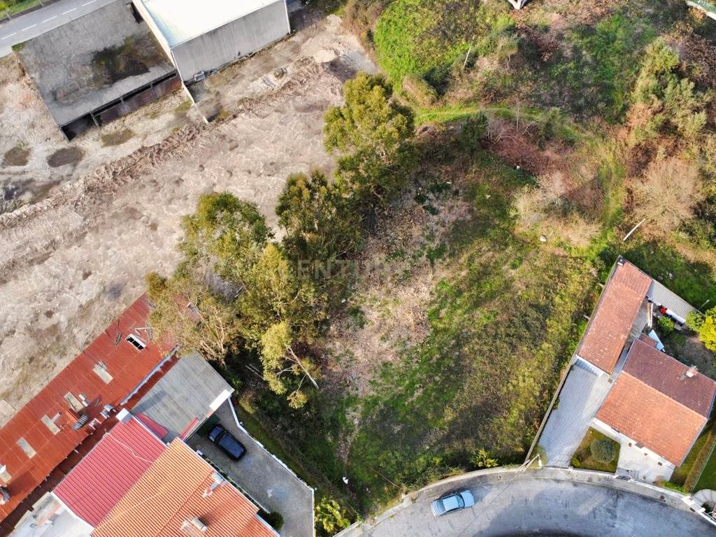 Terreno Urbanizável em Paços de Ferreira - Image 2