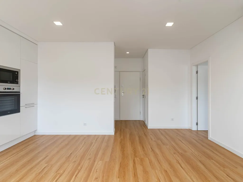 Apartamento T1 Renovado na Costa da Caparica – Conforto, Estilo e Excelente Localização - Image 10
