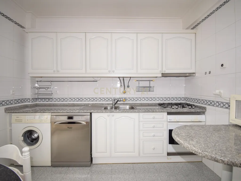 Apartamento T3 em Loures com Garagem - Image 10