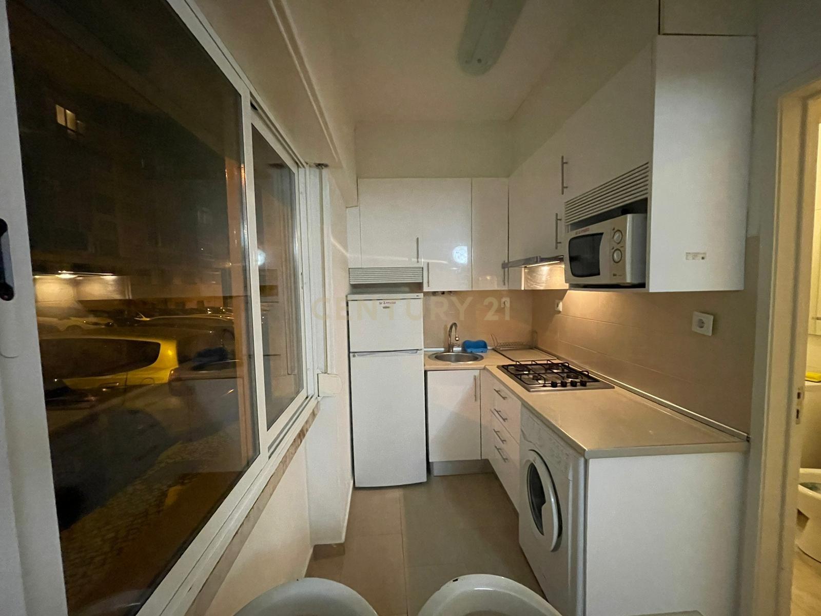 Apartamento T1 pronto a habitar na Falagueira, Amadora - Image 1