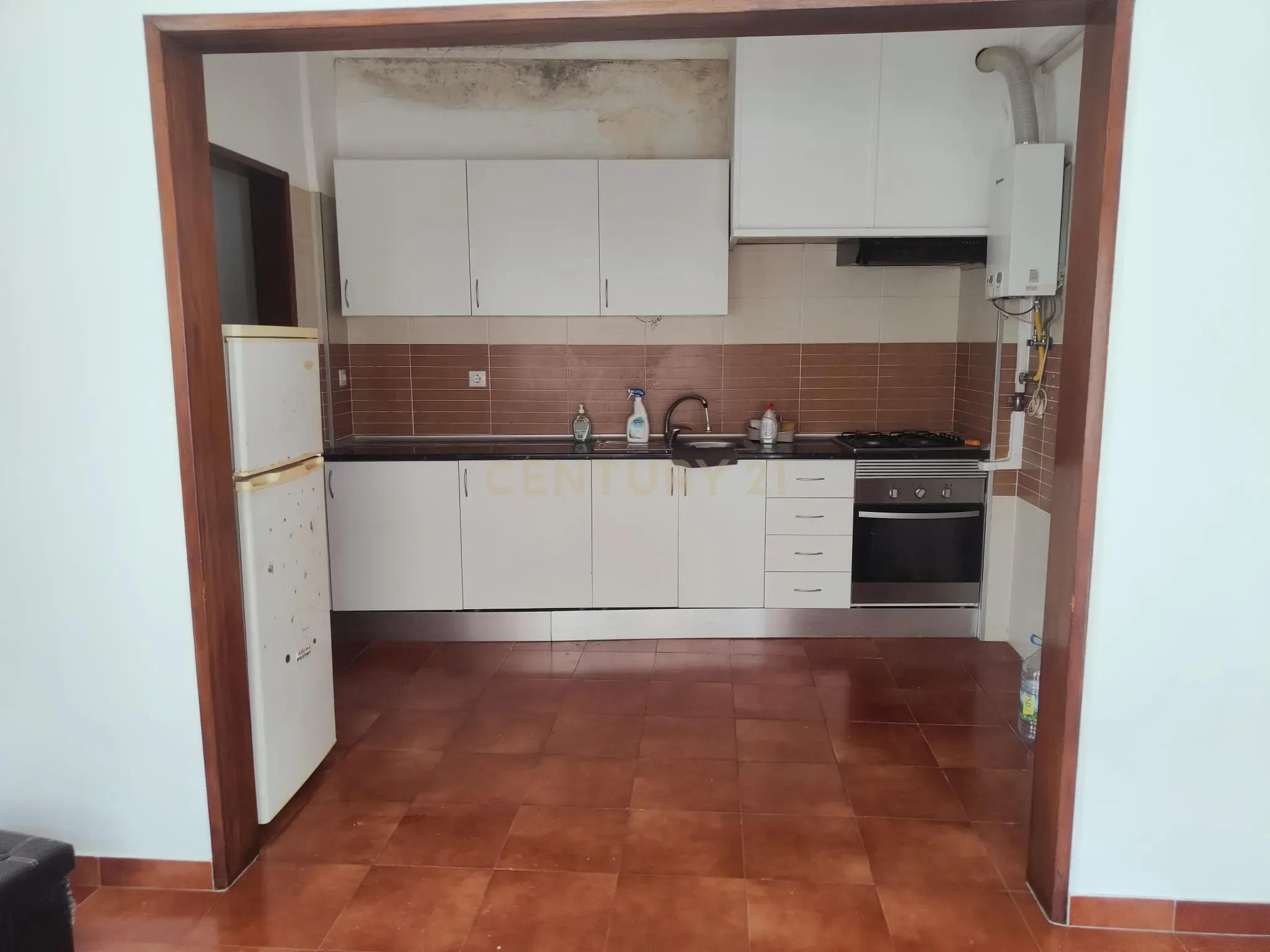 Prédio Bi-Familiar T2 e 2 Anexos Tipologia T1 Em Zona Residencial Tranquila Na Póvoa de Santo Adrião  - Image 69