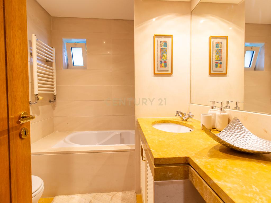 Apartamento T2 para arrendar - Belas Clube de Campo - Image 18