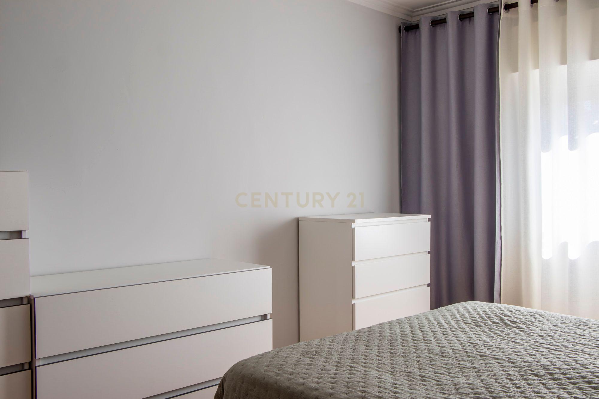 Fotografia 7 de Apartamento T1 com Varanda em Agualva, Sintra
