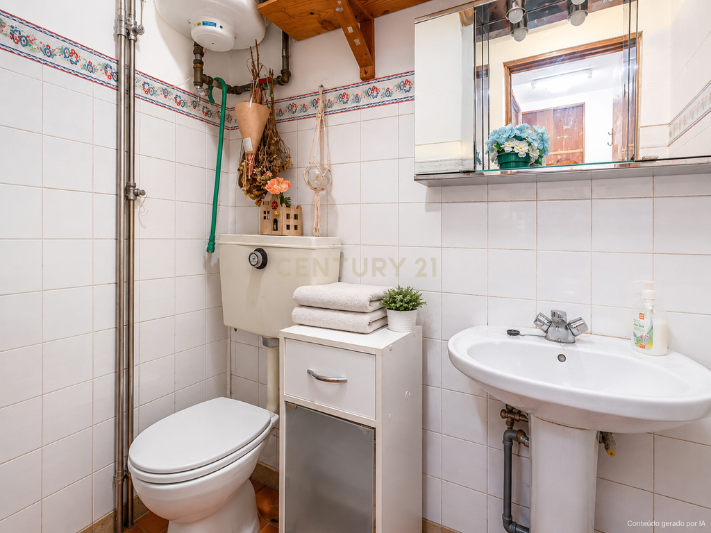 T2+1 com varanda e excelente localização junto à Quinta do Covelo | Paranhos - Image 9