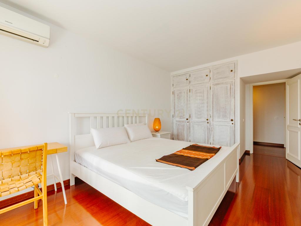 Apartamento T3 com Vista Mar e Piscina, em Cascais - Image 4
