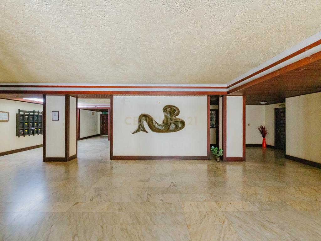 Apartamento T3 com Vista Mar e Piscina, em Cascais - Image 18