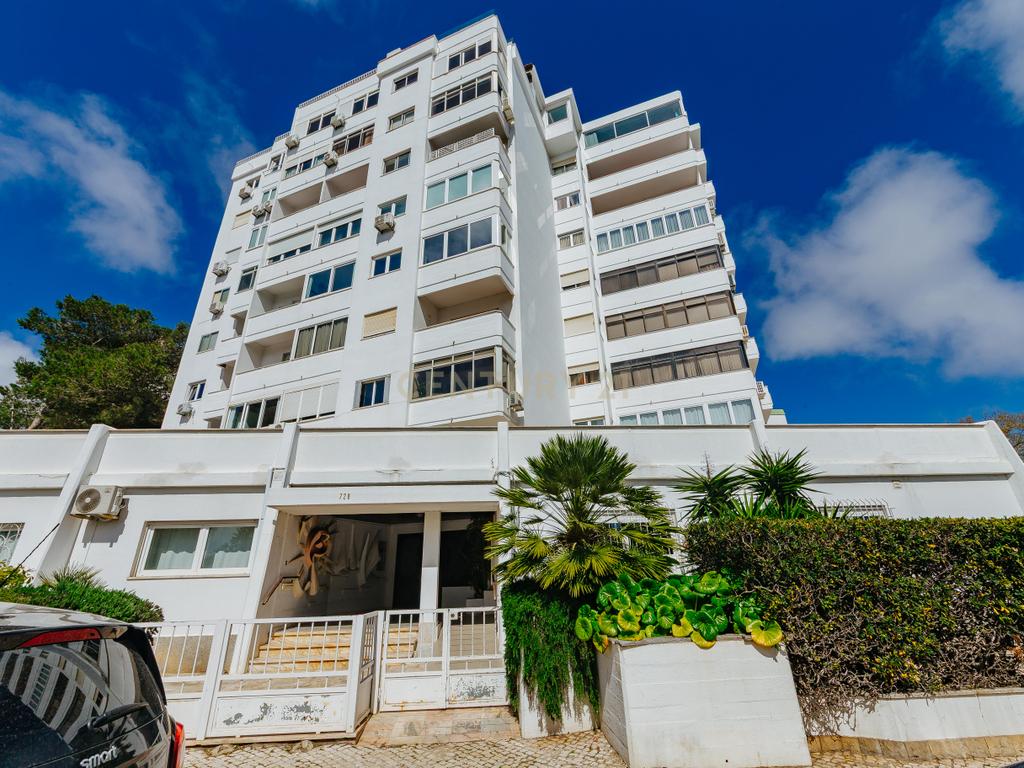 Apartamento T3 com Vista Mar e Piscina, em Cascais - Image 19