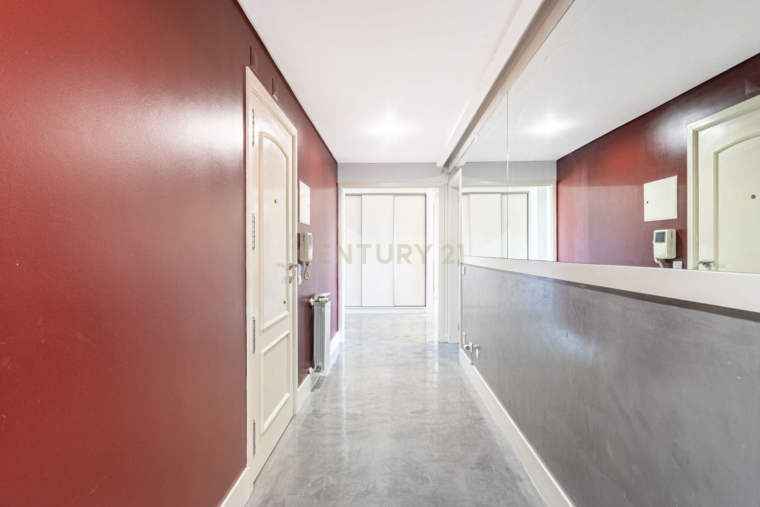 Fotografia 9 de Apartamento T2 com Estacionamento e Arrecadação na Quinta Nova – Odivelas