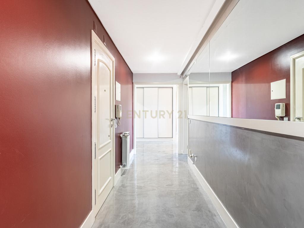 Apartamento T2 com Estacionamento e Arrecadação na Quinta Nova – Odivelas - Image 9