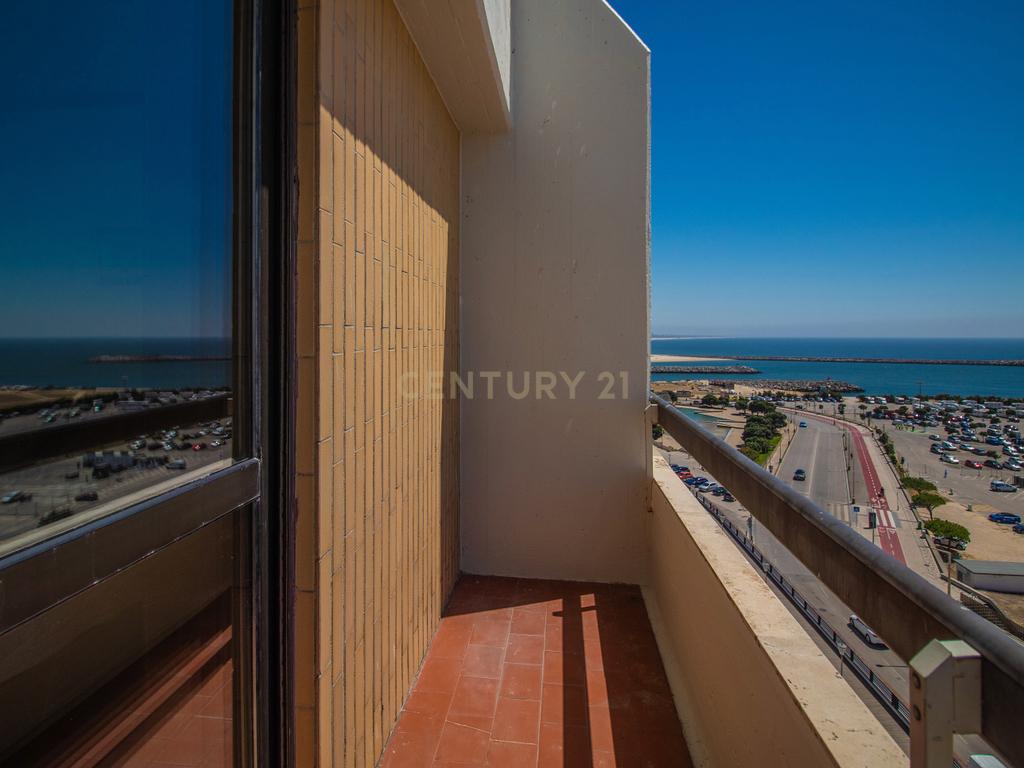 Penthouse T3 na mais privilegiada localização da Figueira da Foz - Image 31