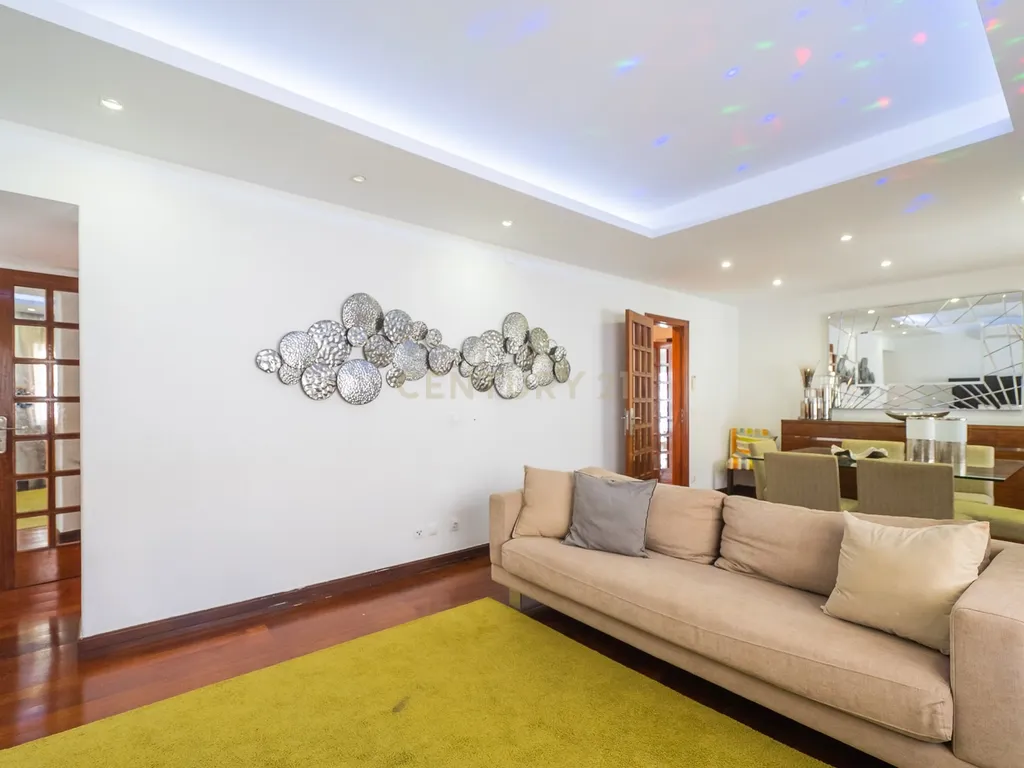 Moradia T4 com piscina | Cascais - Image 17