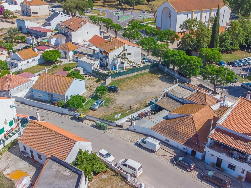 Terrenos Urbanos em Águas de Moura – Excelente Oportunidade para Habitação ou Investimento - Image 16