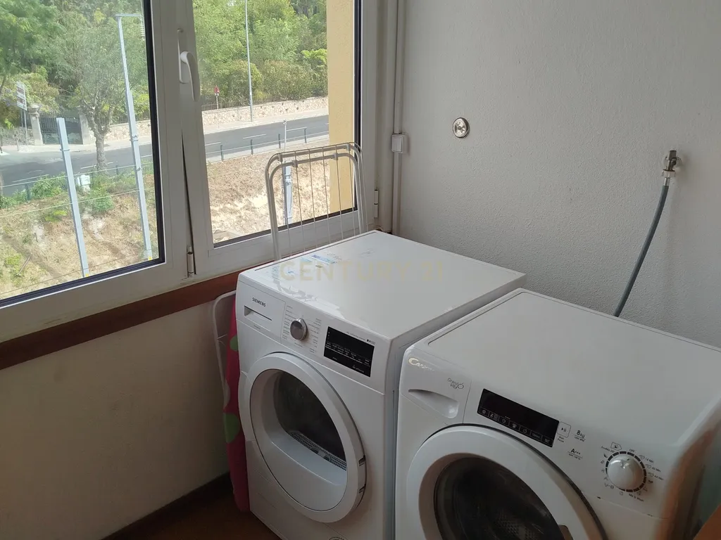 Apartamento T2 Mobilado com Vista Mar e parqueamento 1 carro - Image 14