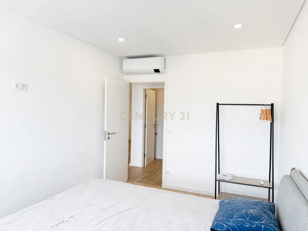 Apartamento T3 Remodelado com garagem em Braga | Próximo do Centro Histórico - Image 30