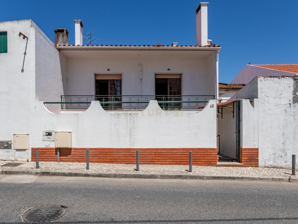 Espaçosa Moradia T3 em Azambuja, Lisboa - Image 15