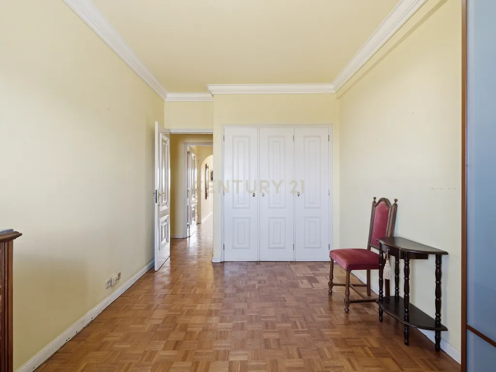 Apartamento T4 Areeiro - Viver bem no coração de Lisboa - Image 24
