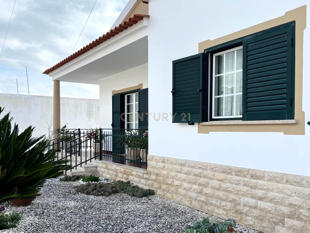 Casa T3 em Couço, Coruche - Oportunidade Única! - Image 27