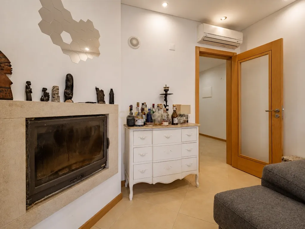 Moderno Apartamento T2 em Amora, Seixal - Image 6