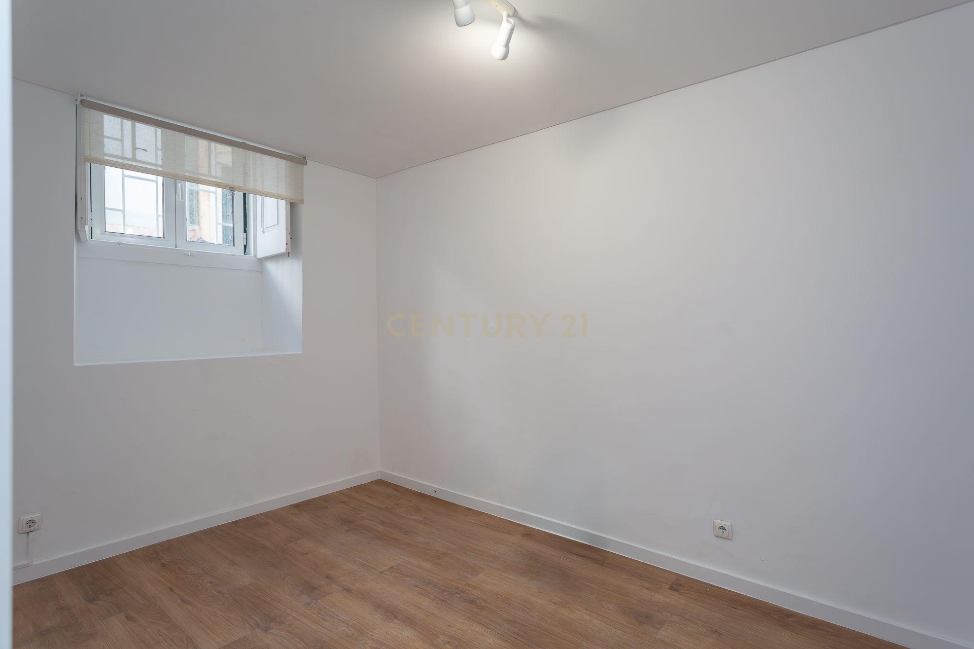 🏡 Apartamento T1+1 na Bica – Viva no coração histórico de Lisboa - Image 16