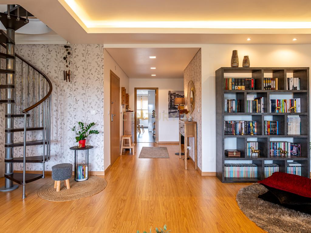 Apartamento T3+1 com Sótão de 100m² na Abrunheira – Oportunidade Única!   - Image 9