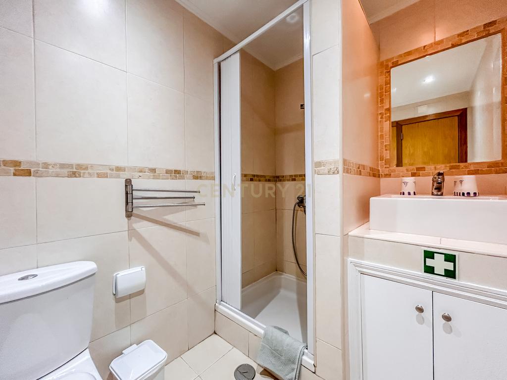 Apartamento T2 com Vista Mar, Albufeira, Algarve - Image 12