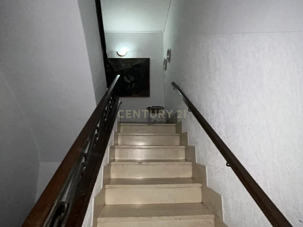 Edifício exclusivo com grande potencial numa das melhores zonas de Trujillo - Image 5