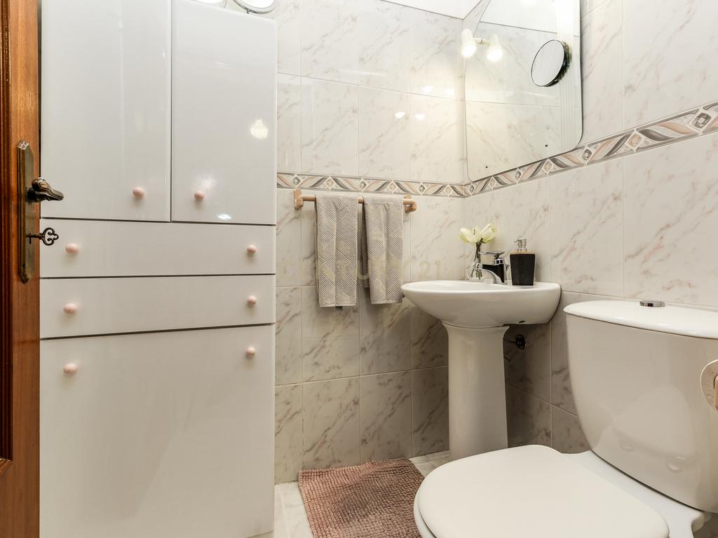 Apartamento T3 com Terraço Privativo e Jacuzzi – Alto da Brandoa            - Image 13