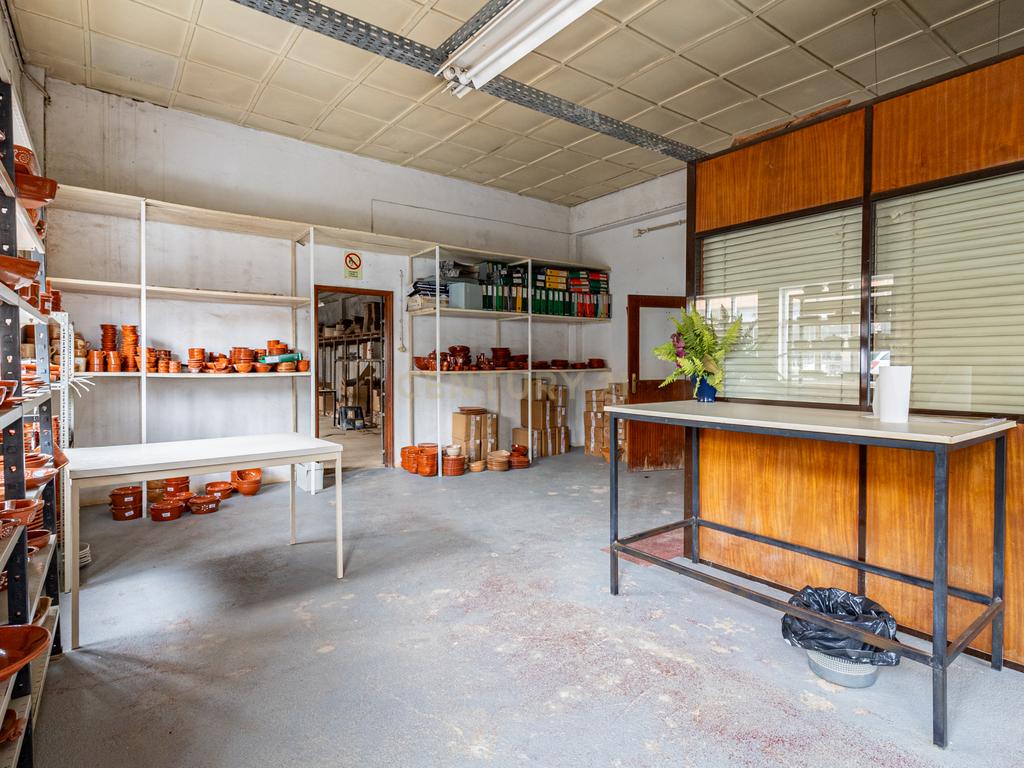 Armazem industrial com logradouro - Image 6