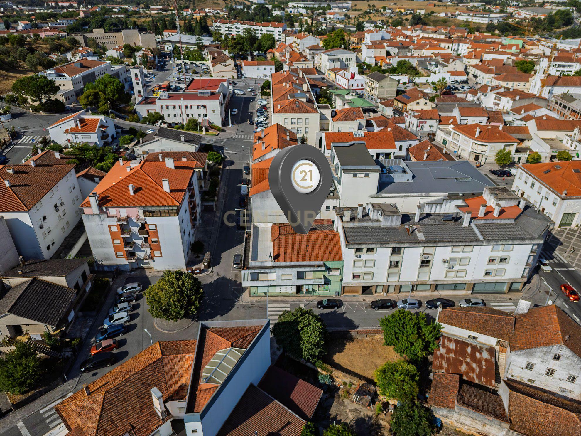 Fotografia 8 de Espaço Comercial 182 m² em Alcanena | Investimento