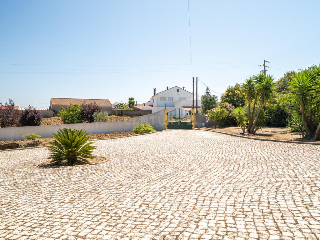 Moradia T4 Isolada com 308 m2 de construção, Jardim, com 4270 m² de Terreno. - Image 64