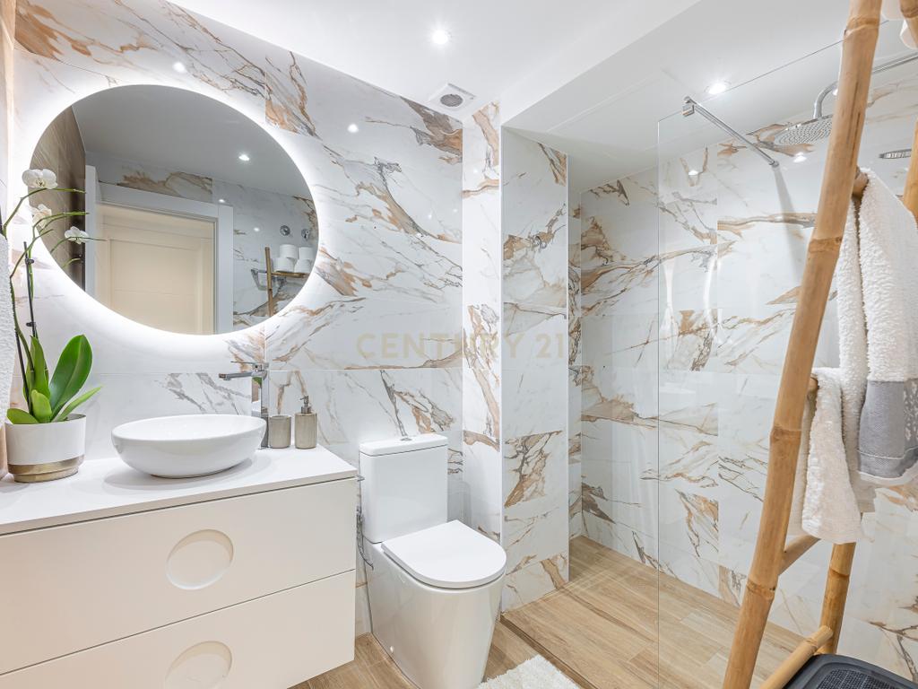 Magnífico Apartamento de 3 Quartos Totalmente Remodelado em Guadalmina Alta - Image 24