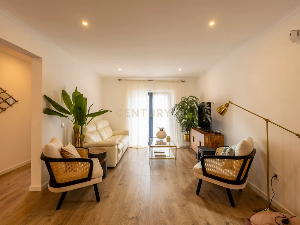 Moradia de Sonho na Charneca da Caparica – Elegância, Conforto e Localização Privilegiada - Image 48