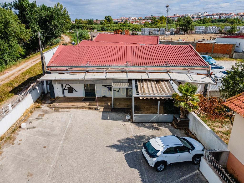 Armazém composto por 3 Edifícios e Amplo Logradouro – Ponte das Mestras, Leiria - Image 34