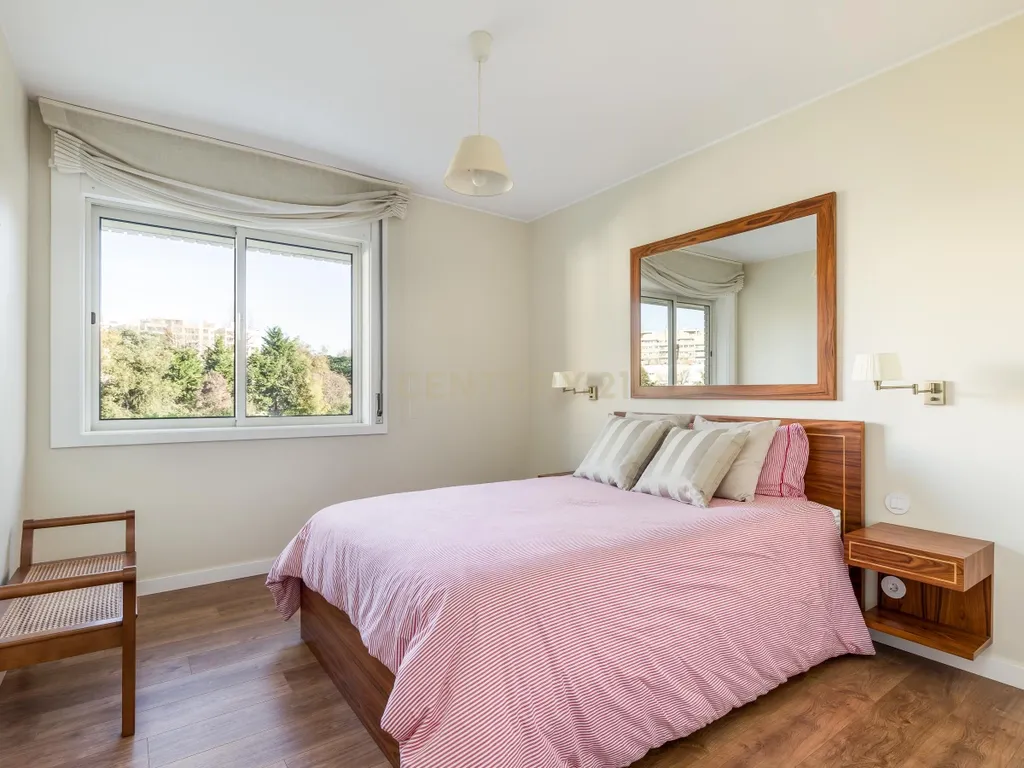 Apartamento T2 no Edifício Vilamar, Foz do Douro, Porto - Image 14