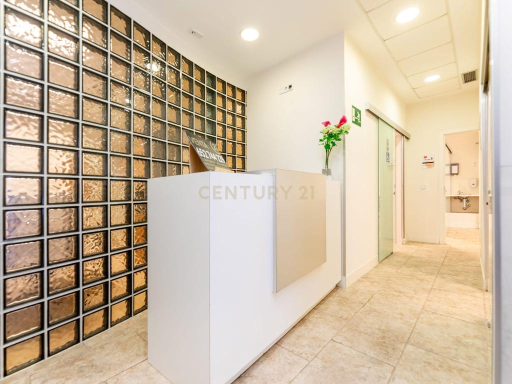 Loja Comercial Luxuosa em Madrid - 306m² com Excelente Localização - Image 19