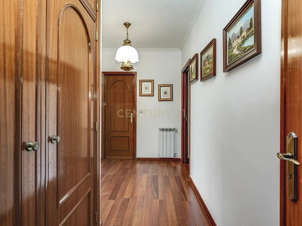 Apartamento T3 com box para arrendamento em Carnaxide - Image 16