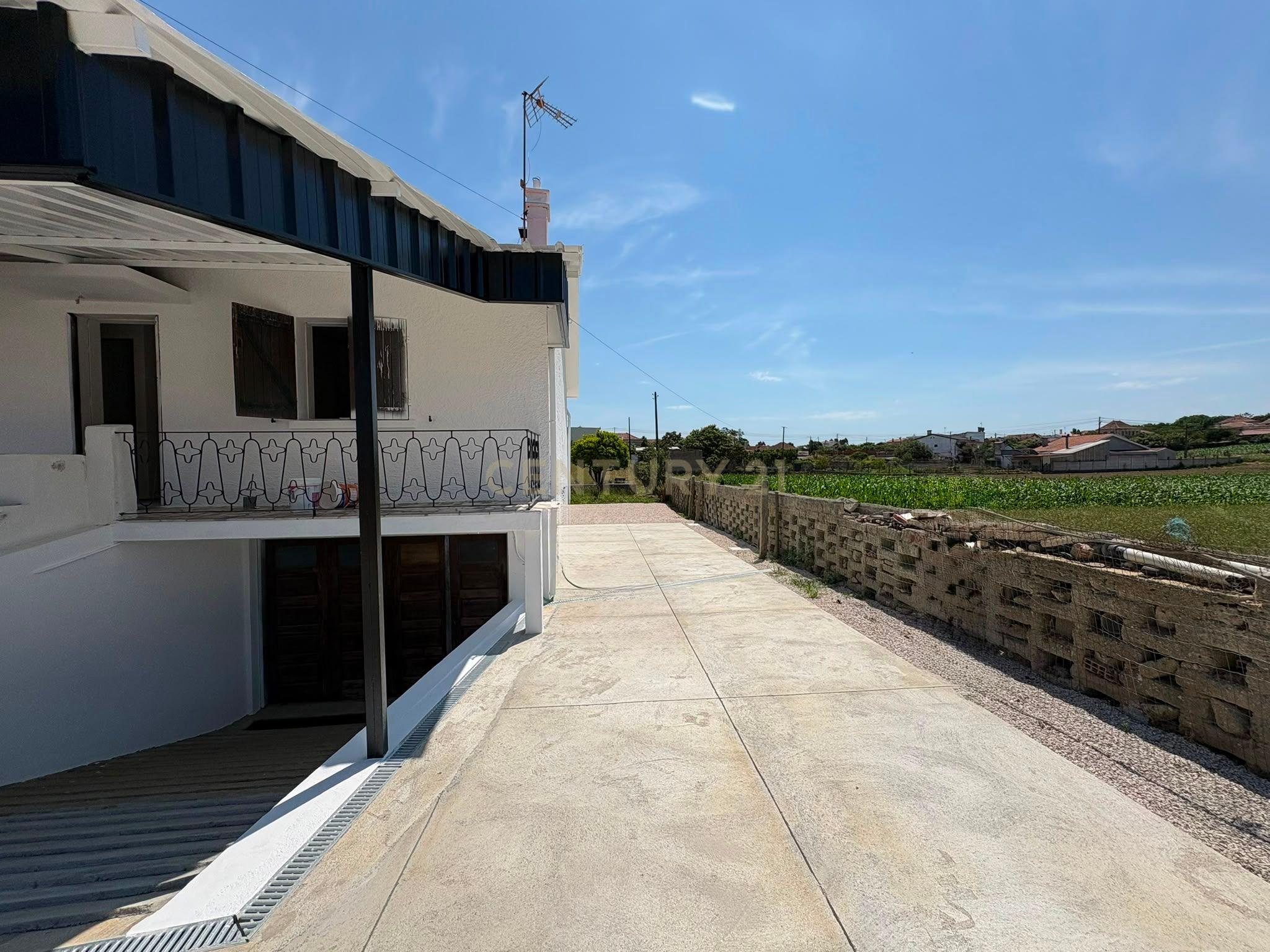 Fotografia 3 de Excelente Moradia  em Ouca, Vagos - 4 Quartos e Jardim