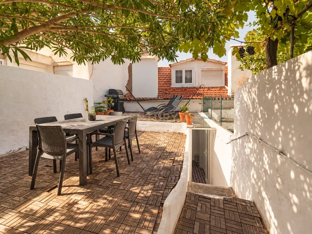 T1+2 dúplex com jardim privado e varanda - Image 24