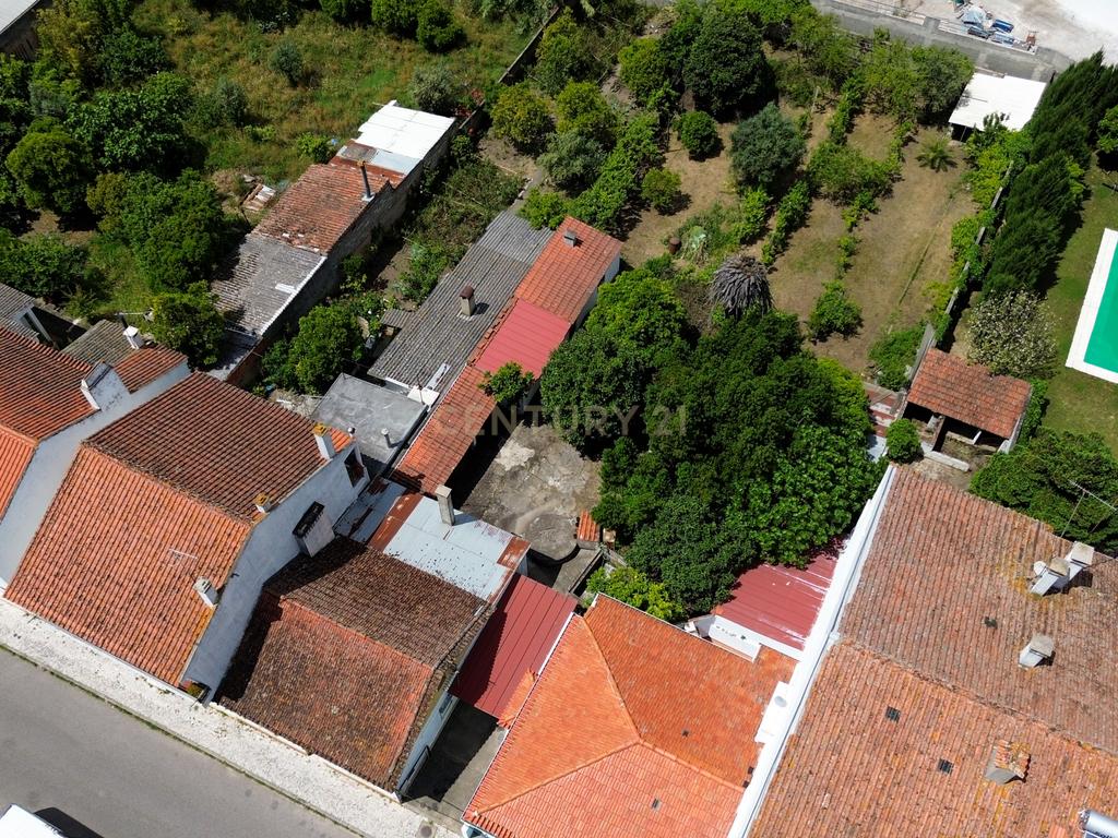 Moradia T3 com Jardim e Garagem em Santarém, Abrantes - Image 10