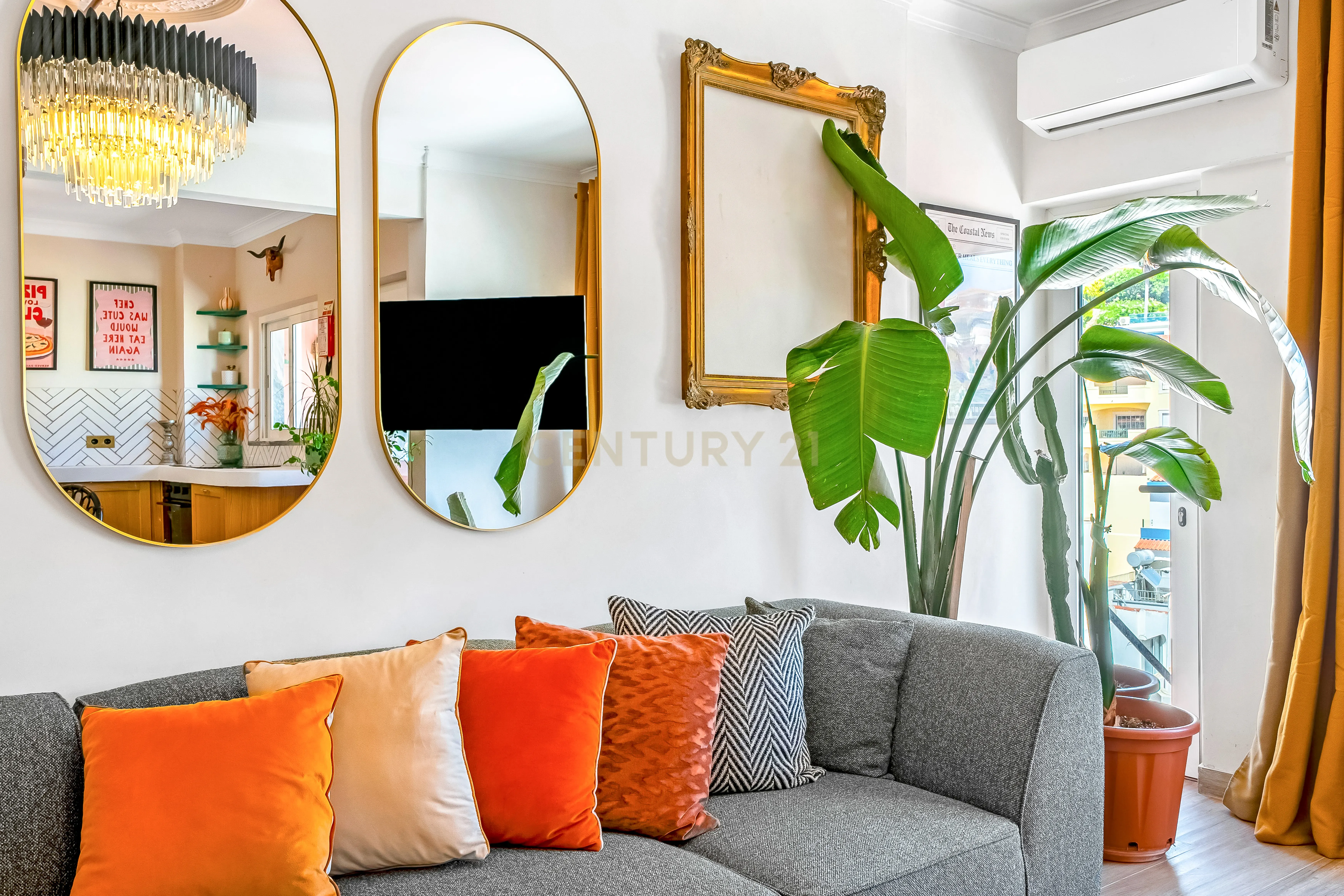 Fotografia 11 de T2 Renovado no Centro de Carvoeiro | Rooftop Privado com Vista Mar | 30s da Praia