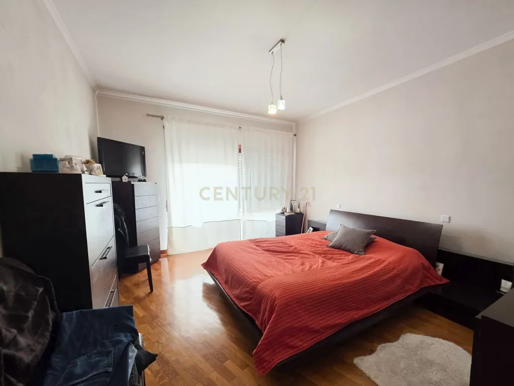 Apartamento T3 no Centro de Paredes – Espaço, Conforto e Localização Privilegiada - Image 17
