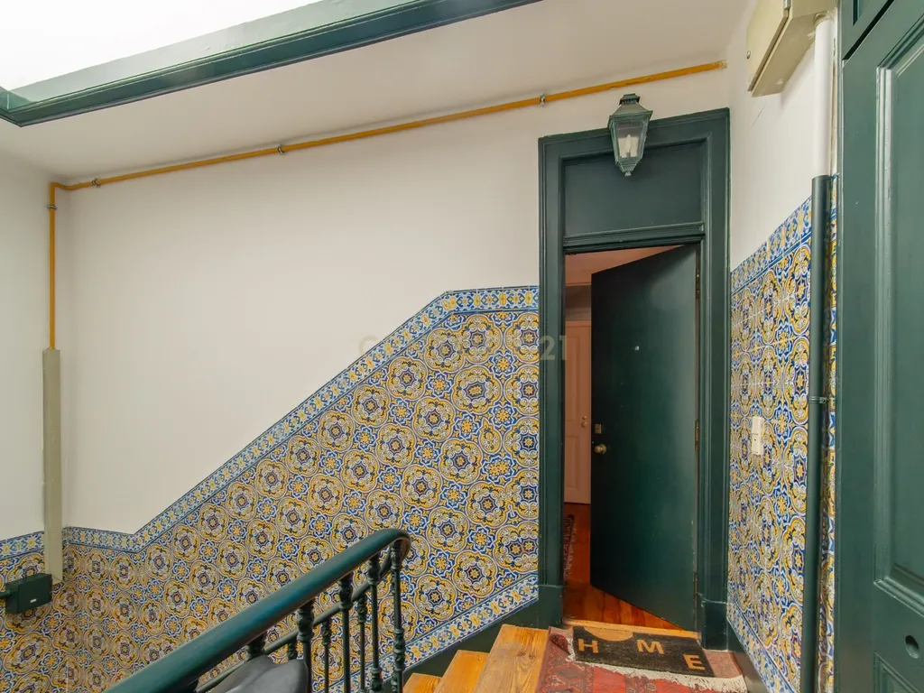 Penthouse Duplex T8 em Campo de Ourique - Lisboa - Image 34
